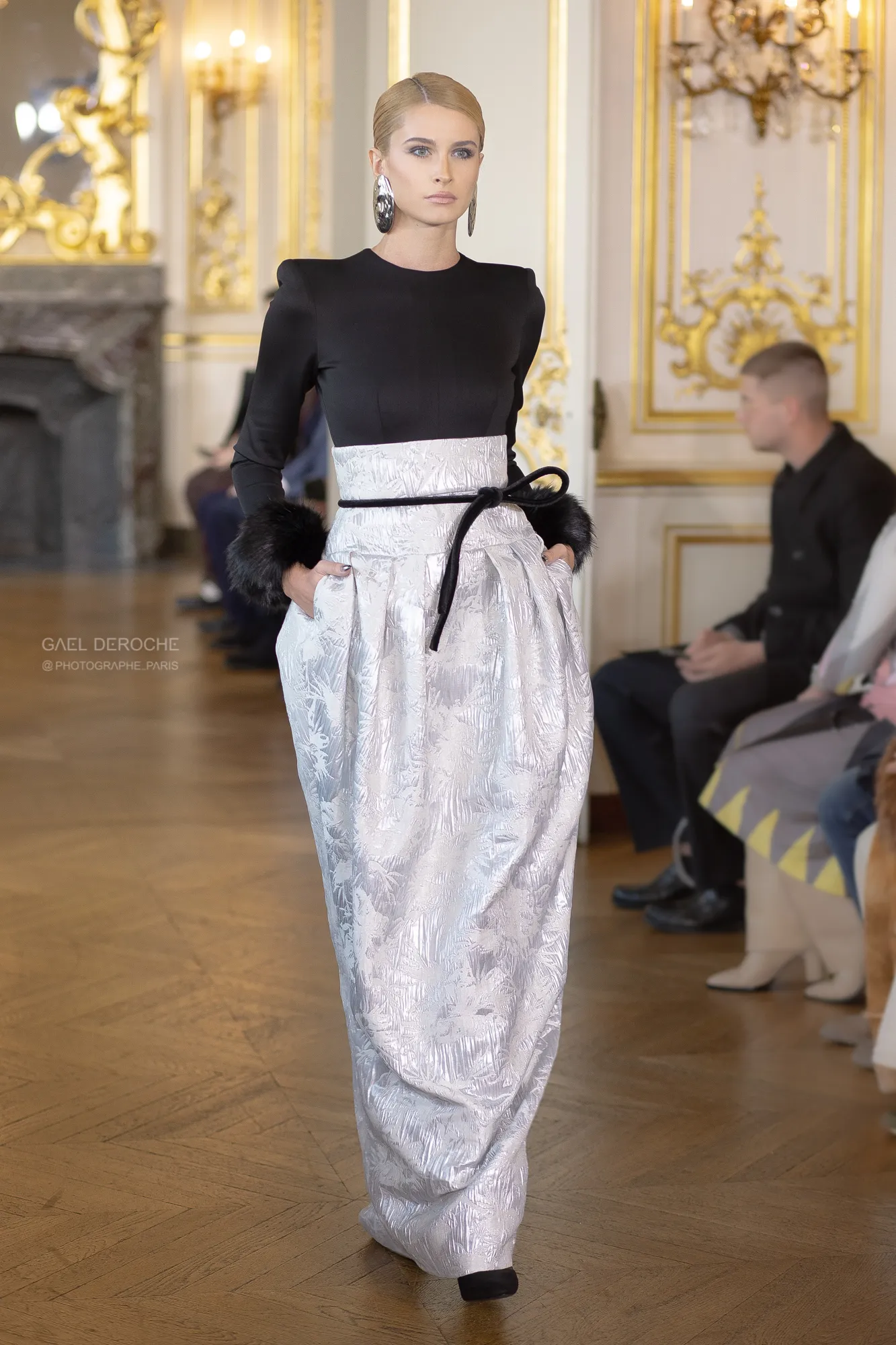 Défilé pendant la Fashion Week de Paris